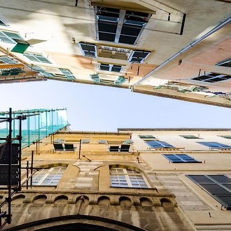 ジェノヴァJoivy Vibrant Open-Plan Apt For 6 In Historic Centreアパートメント エクステリア 写真