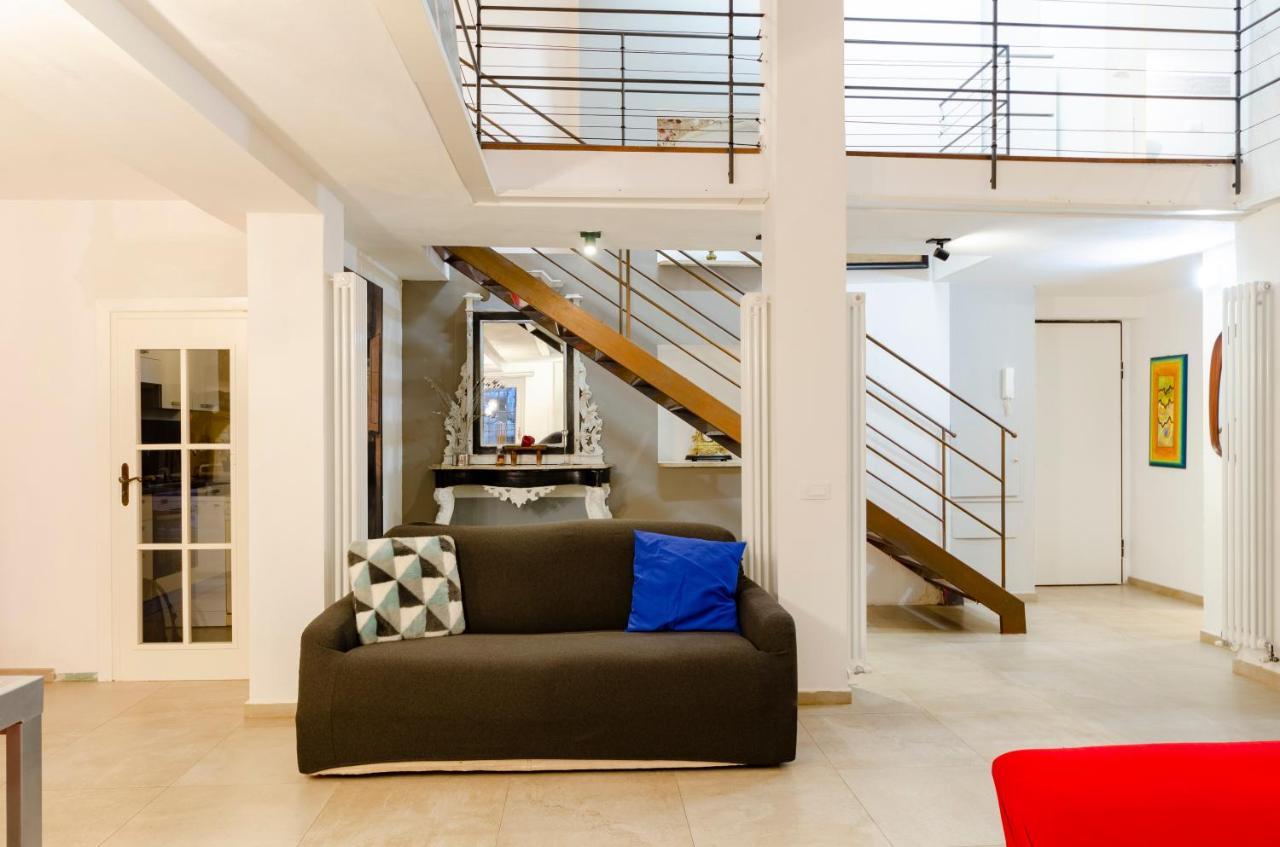 ジェノヴァJoivy Vibrant Open-Plan Apt For 6 In Historic Centreアパートメント エクステリア 写真
