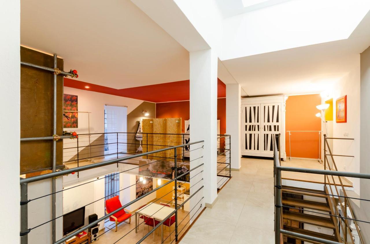 ジェノヴァJoivy Vibrant Open-Plan Apt For 6 In Historic Centreアパートメント エクステリア 写真