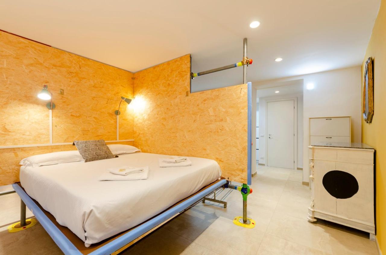 ジェノヴァJoivy Vibrant Open-Plan Apt For 6 In Historic Centreアパートメント エクステリア 写真