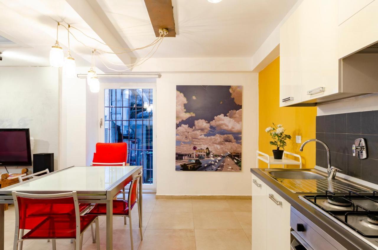 ジェノヴァJoivy Vibrant Open-Plan Apt For 6 In Historic Centreアパートメント エクステリア 写真