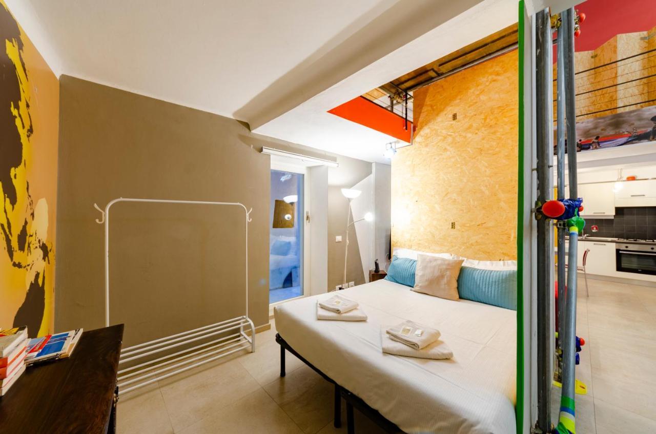 ジェノヴァJoivy Vibrant Open-Plan Apt For 6 In Historic Centreアパートメント エクステリア 写真
